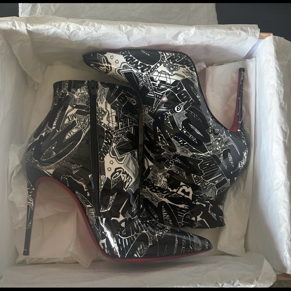 Christian Louboutin So Kate Boot - black and white graffiti - 120mm - Picture 5 of 6